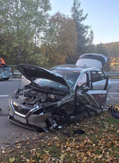 nehoda zrazka auta zranenia