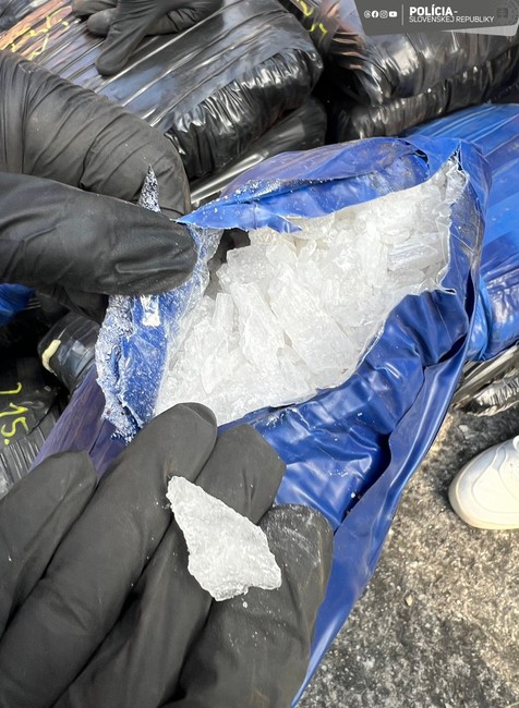 Zásielka pervitínu