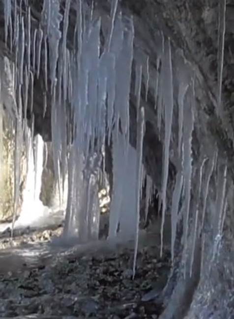 Nádherná slovenská jaskyňa Mažarná 