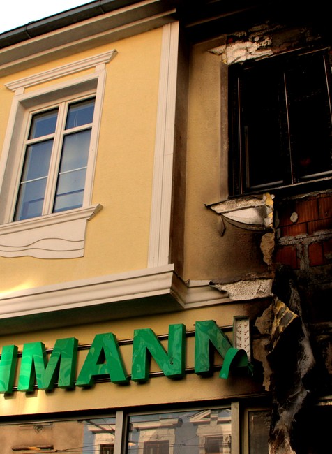 Obchodná Deichman ohorené