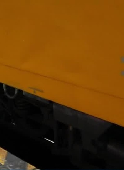 [multi] pad pod vlak 3719 (cropped)