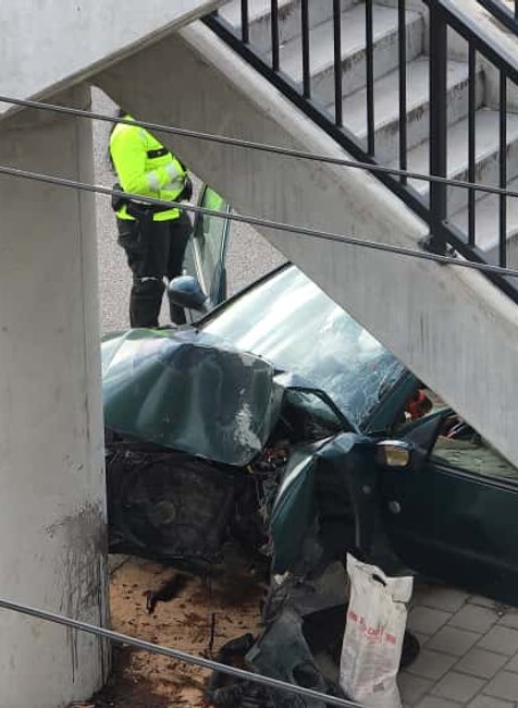 Nehoda na Karlovenskej ulici 1