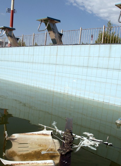 Atény bazén špina