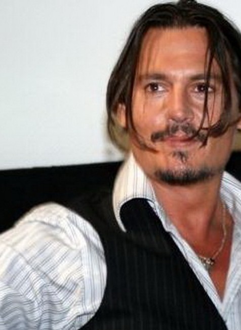 alica v krajine zazrakov-johny depp usmev