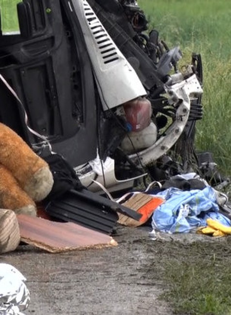 smrteľná nehoda - zničená dodávka