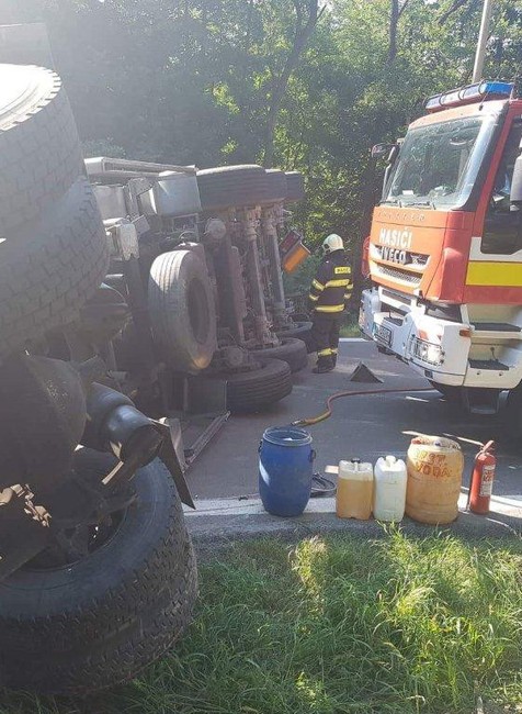 prevrátená cisterna