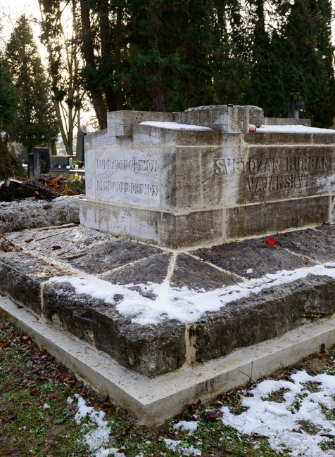 Martin_cintorín_veterná smršť_zničené hroby 1