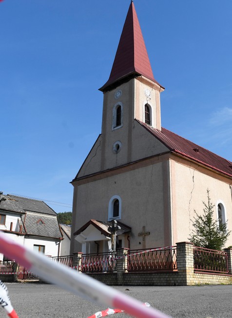 jankovce zemetrasenie škody (9)