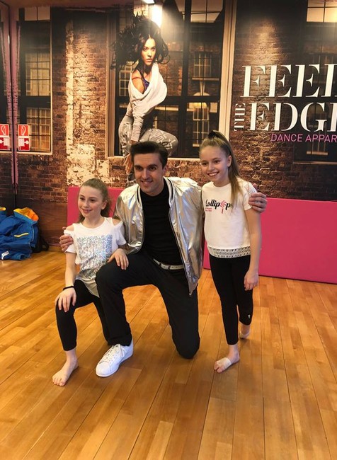 Miroslav Bruise Žilka s dievčatami