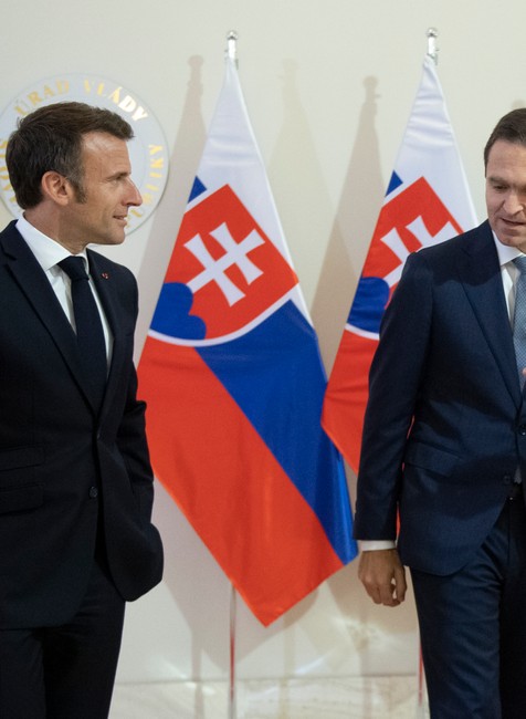 Ľudovít Ódor a Emmanuel Macron stretnutie na Úrade vlády SR (4)