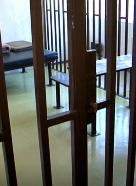 Tragická smrť na zabíjačke. Muž skončil s nožom v bruchu