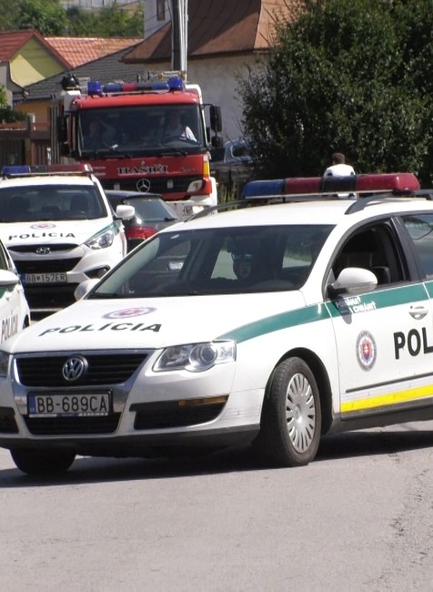 Polícia zasahovala v škôlke. Bombu tam nahlásil 73-ročný dôchodca