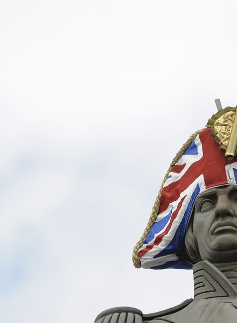 Admirál Nelson klobúk olympijska pochodeň