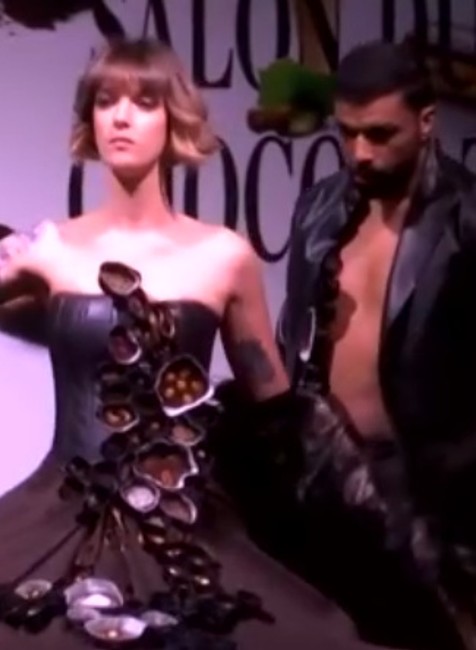 Móda na zjedenie. Obliekli by ste sa do čokolády?