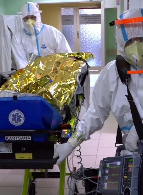 Prevoz covid pacientov z Kroměříže do Prahy