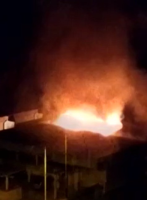 Sklad reštaurácie v Humennom skončil v plameňoch. 