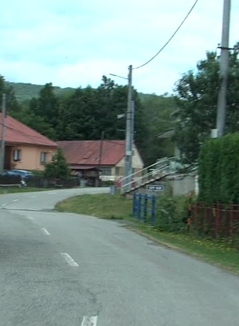 [multi] Anonym napísal polícii list, že vodič zrazil 11-ročného chlapca. Ten tvrdí niečo iné 4289