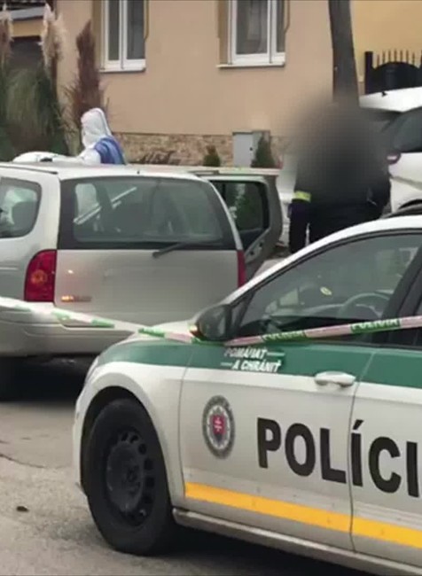 Policajti zastavili muža, ktorého podozrievali z požitia alkoholu. Previerka ich priviedla k mŕtvej žene