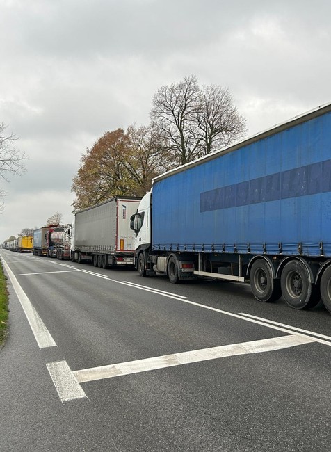 kolóny kamióny (2)