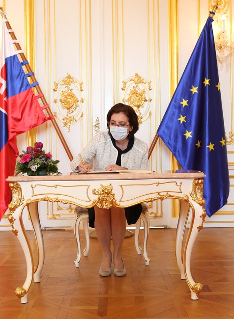 Podpis Koaličnej zmluvy - poslanci