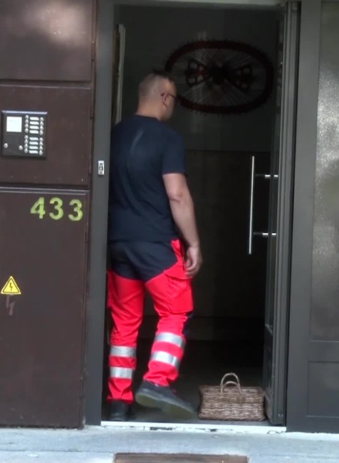 [multi] Nafetovaný s nožom 27