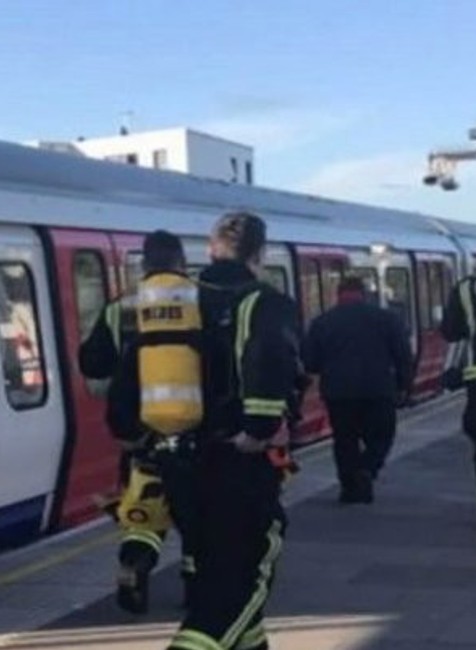 Explózia v londýnskom metre.jpg