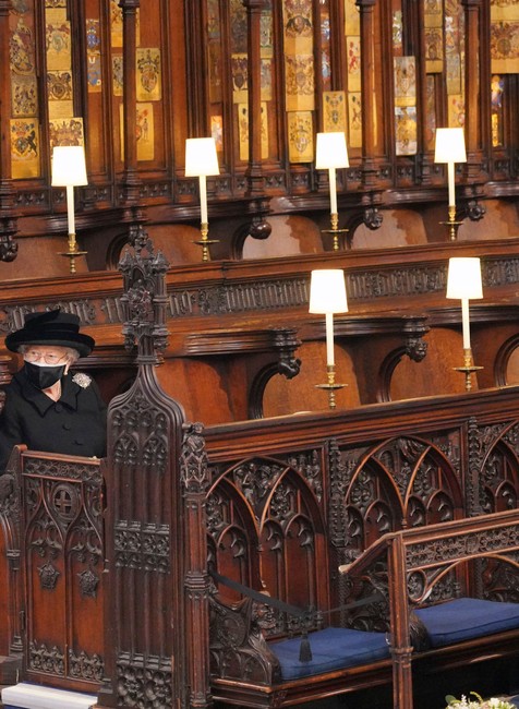 Pohreb princa Philipa, kráľovná