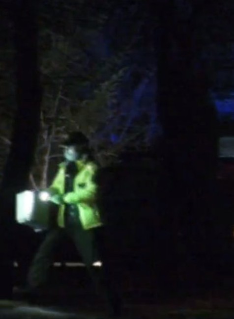 Starostu na dvore zabilo auto.