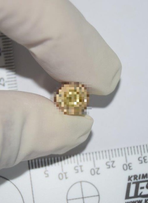 Desivá pošta. Žena dostala v obálke výhražný list s nábojom