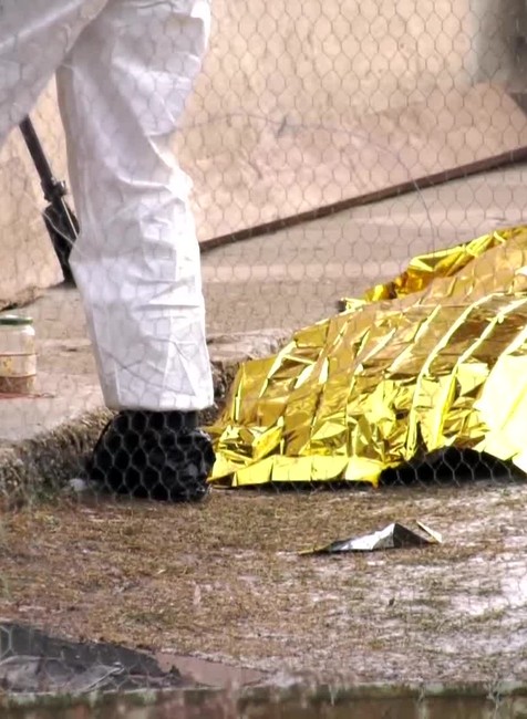 [multi] Mrtvy chlap 11209