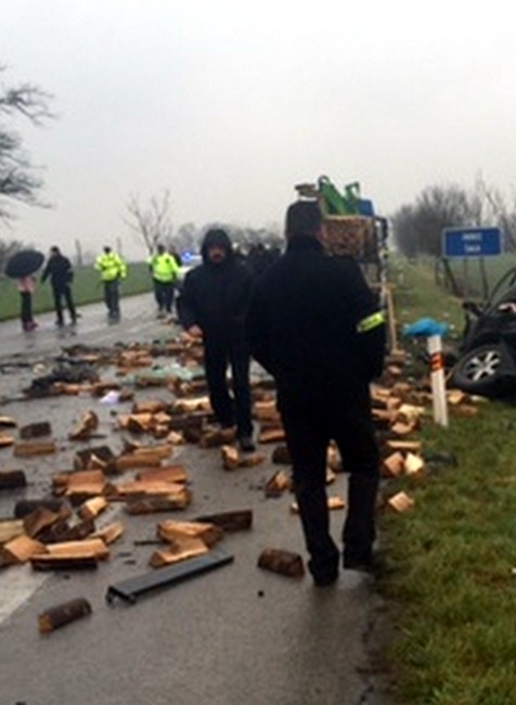 Vysypaný náklad na ceste