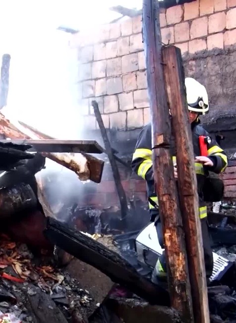 [multi] Požiar v osade 15063