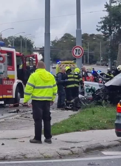 [multi] nehoda pri patronke 11737