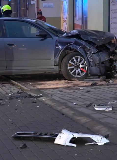 Auto prerazilo výklad