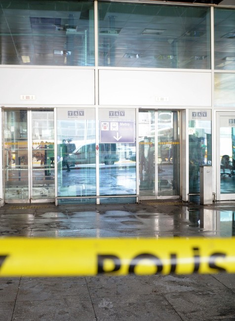 Explózia, letisko, Ataturk, Istanbul, Turecko