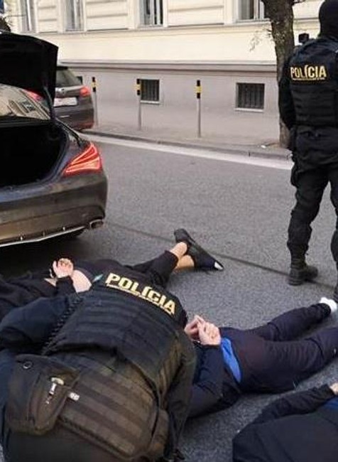 Polícia obvinila Rumunov v prípade poškodených bankomatov 