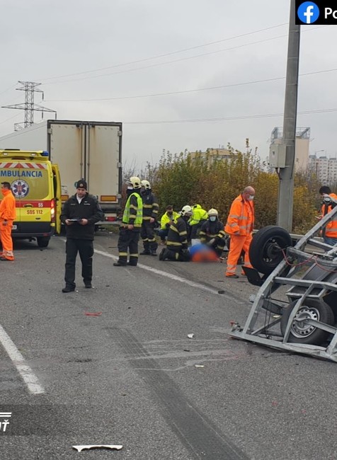 Vážna dopravná nehoda na diaľnici D2.