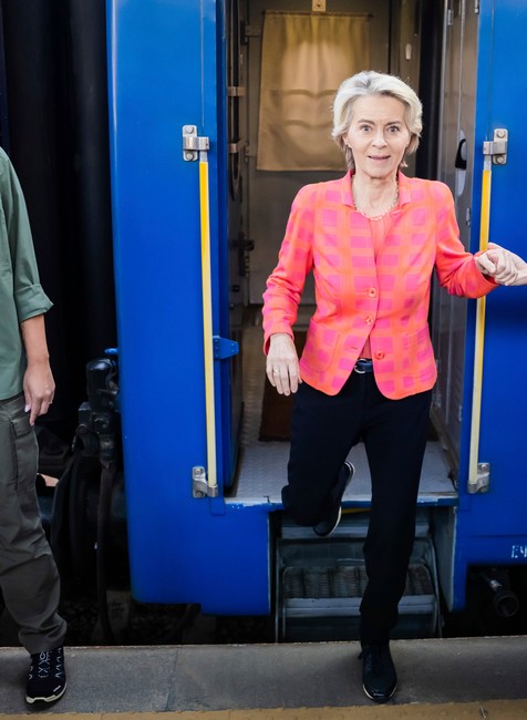 Von der Leyenová na Ukrajine