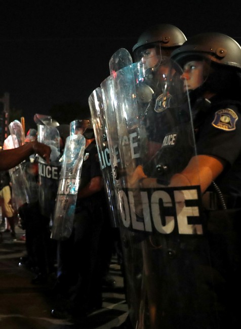 Násilné protesty v americkom St. Louis 