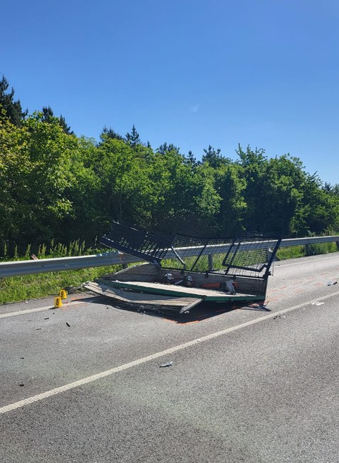 Nehoda autobusu a kamióna