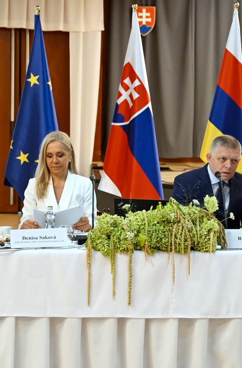 Výjazdové rokovanie v Senici prinieslo balík financií. Opravia cesty, podporia obce aj šport