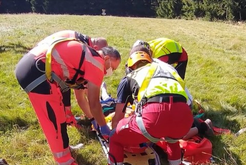 Horskí záchranári na Skalke sa opäť nezastavili. Ďalší odvážni lezci nezvládli najťažšiu ferratu 