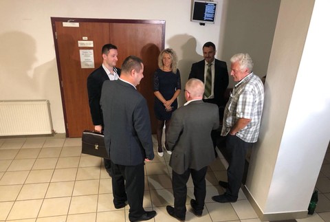 Mizík, pojednávanie