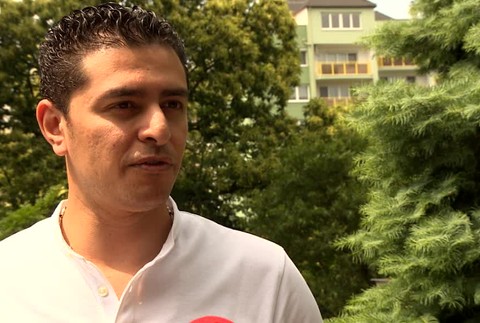 [multi] Mohamedovi a Ľubomíre zostávajú už len dva týždne na opustenie Slovenska. Dôvod vyhostenia stále nevedia 886