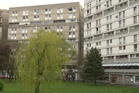 Chlapček padol z okna vo Vrakuni 2