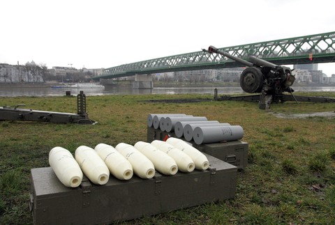 Z Tyršovho nábrežia sa niesol zvuk streľby. Profesionálni vojaci si pripomenuli vznik SR