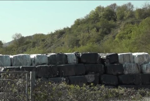 Do obce vozia odpad z Rakúska. Obyvatelia sa boja znečistenia pitnej vody