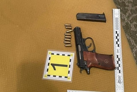 Policajti stopli kšefty so zbraňami.