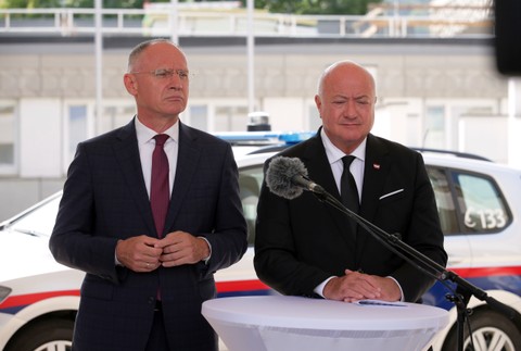 Politici pred školou v Grazi po útoku