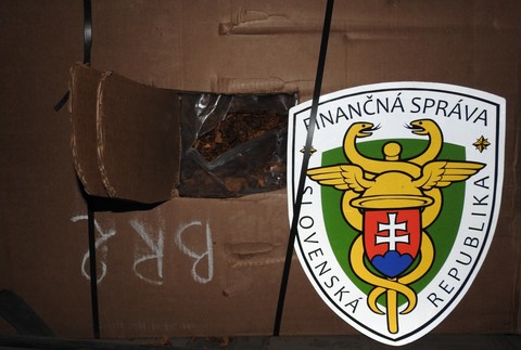 Krabice tabakovej suroviny